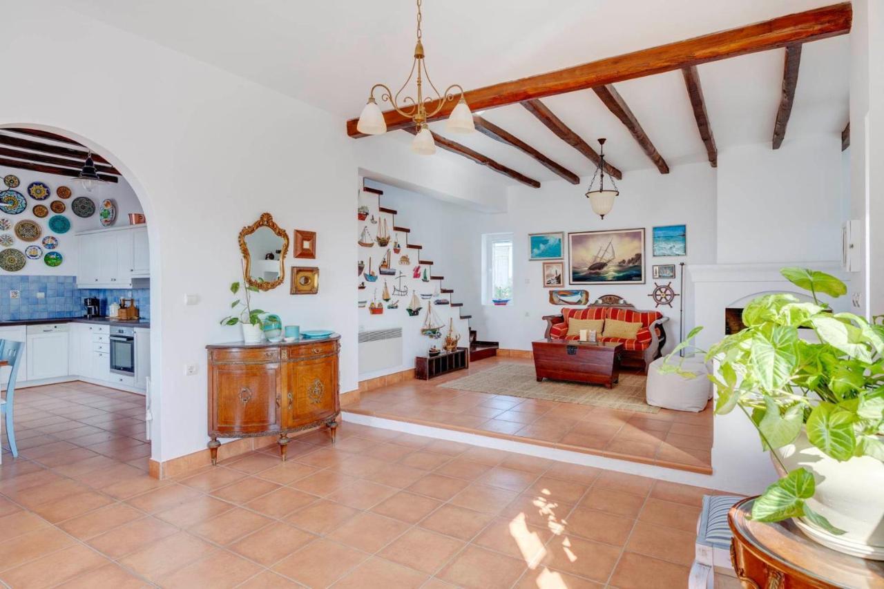 Cycladic Aura - Traditional Holiday Cottage Финикас Екстериор снимка